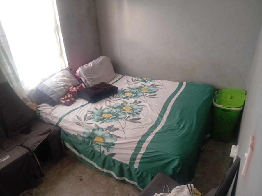 2 Bedroom Property for Sale in Kwanonqaba Western Cape